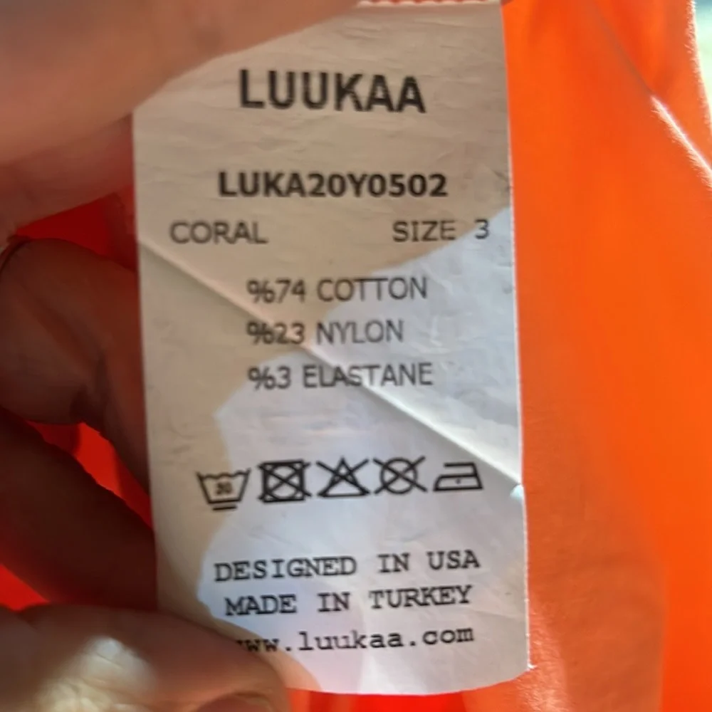 Luukaa Scoop Neck Sleeveless Pocketed Dress - Picture 4 of 10